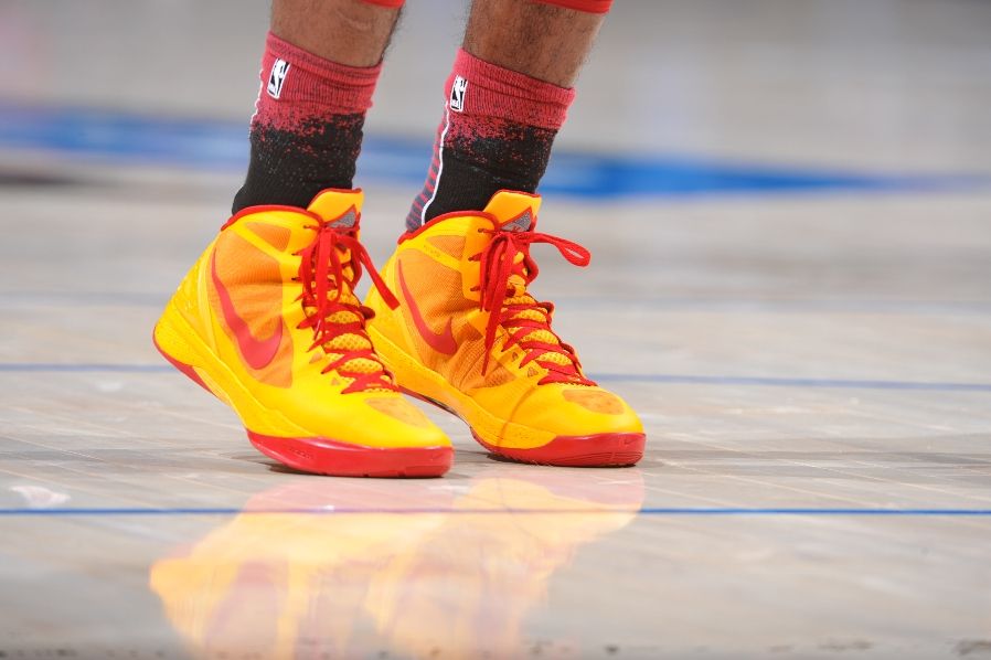 nike-zoom-hyperdunk-2011-kyrie-irving-shooting-stars-pe-11