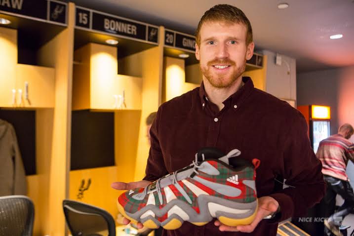 新闻速报 / adidas crazy 8 』christmas day』 matt bonner 客制款