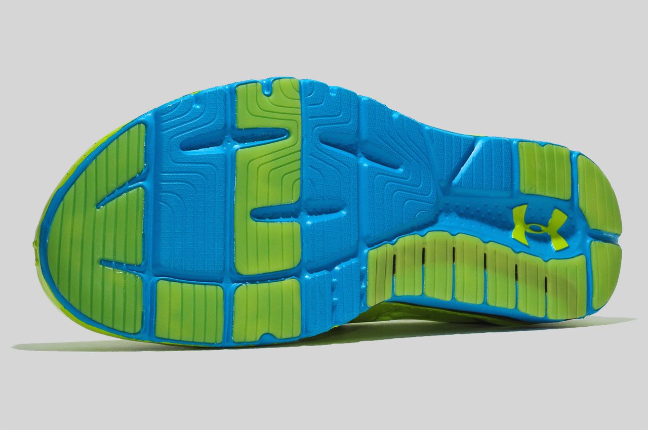 under-armour-charge-rc-detail-4