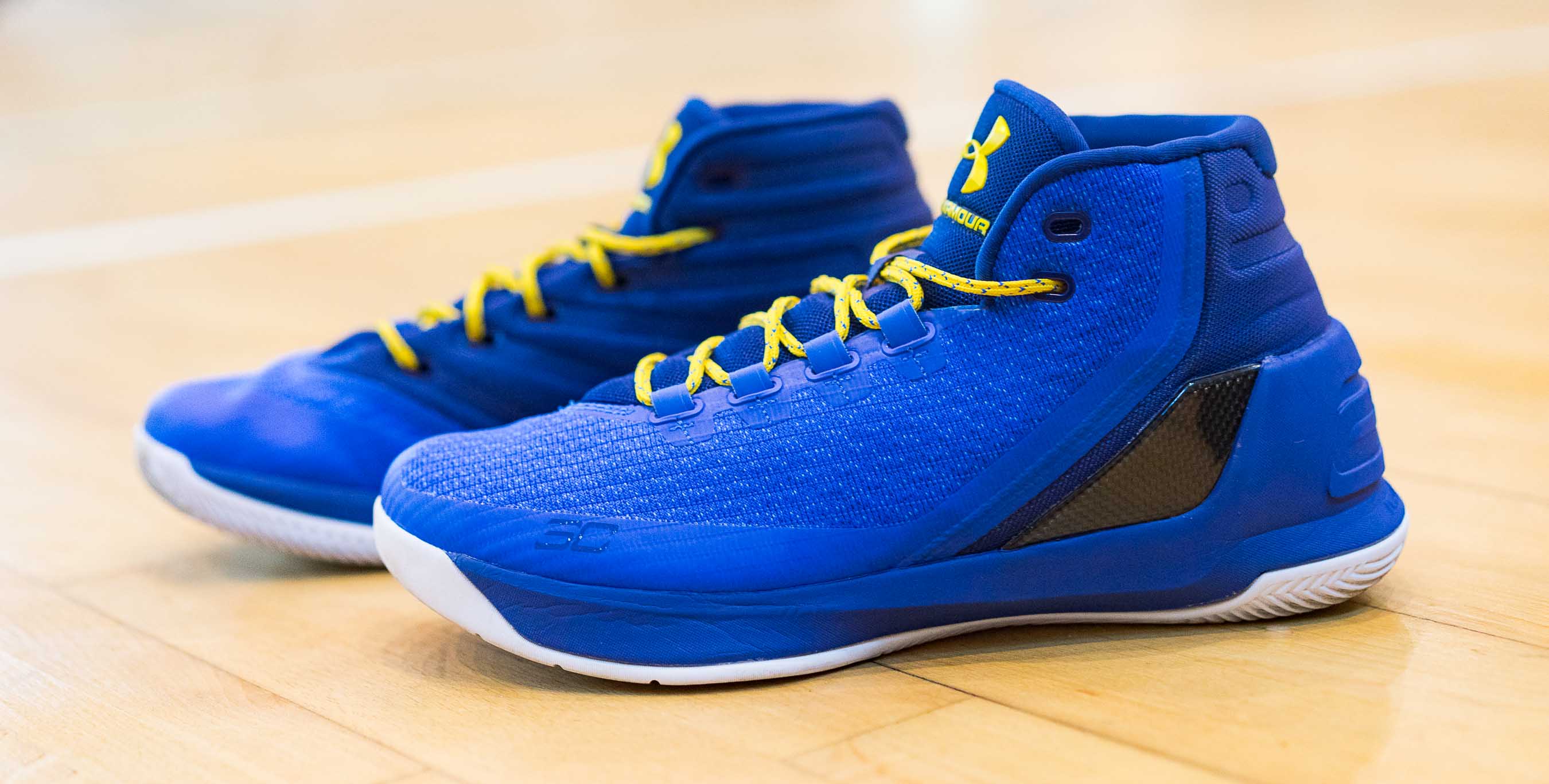 curry 3 black and blue