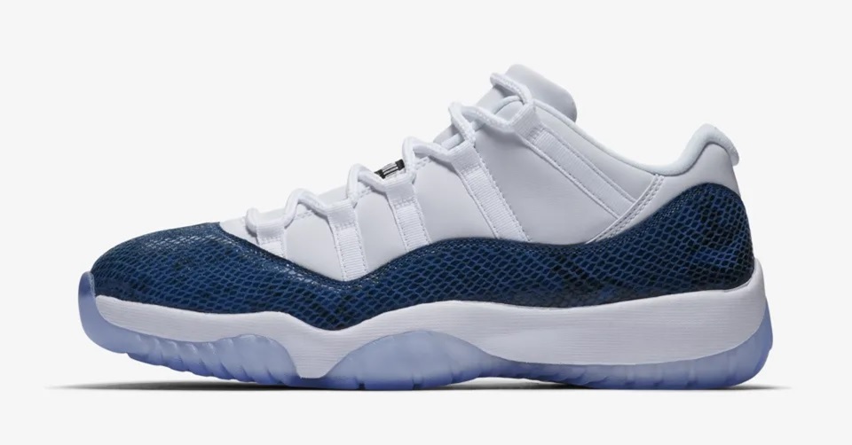 jordan retro 11 low white black navy