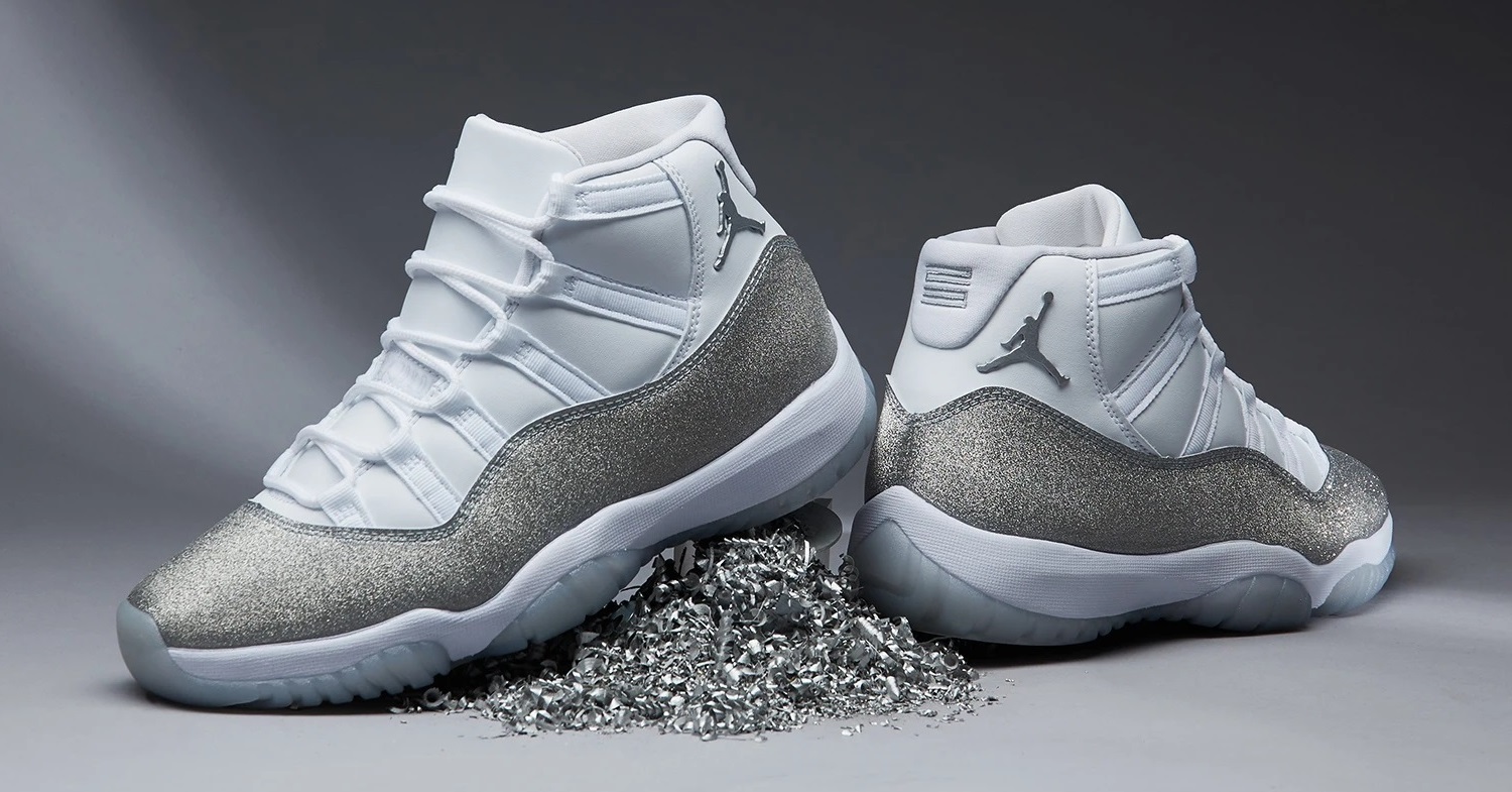 WMNS Air Jordan XI 'Vast Grey Silver 