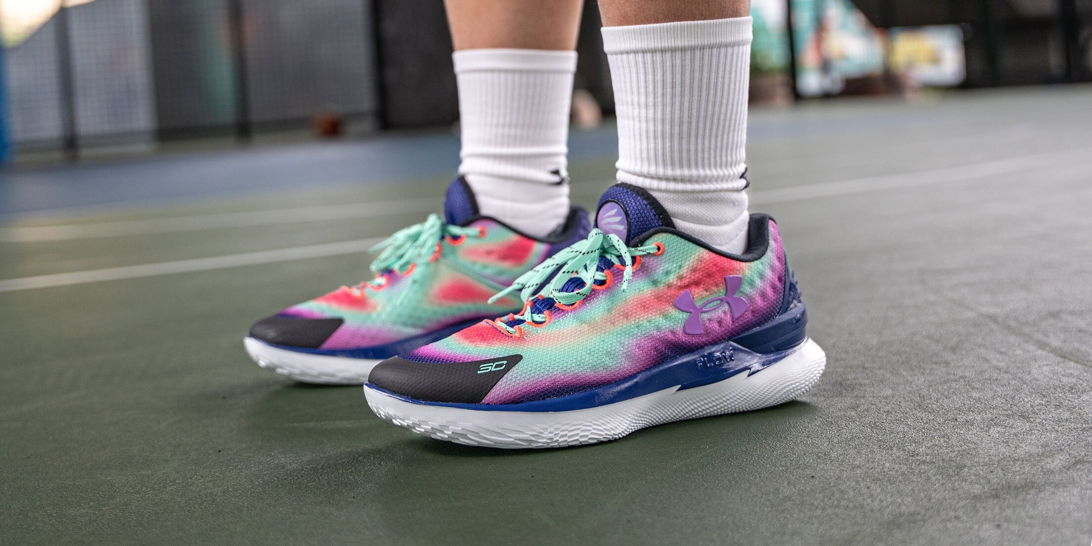 激安価格の UNDER ARMOUR CURRY1 LOW FLOTRO 27.0 tdh-latinoamerica.de