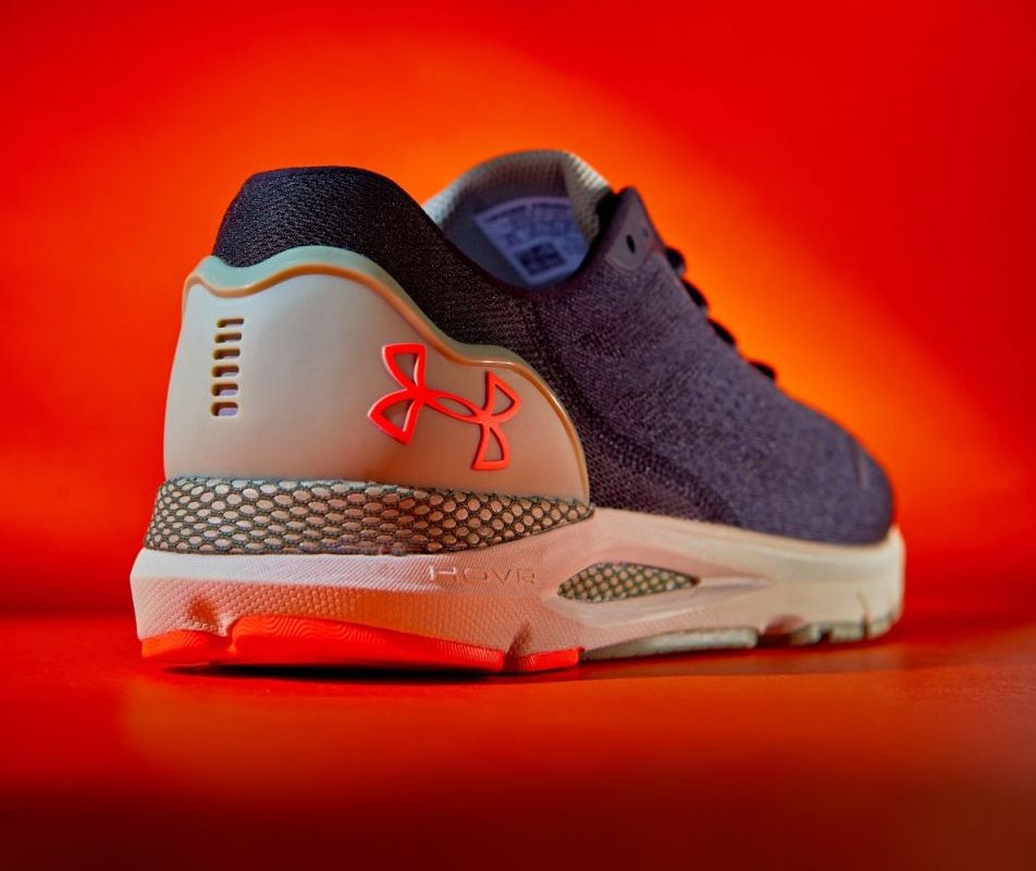 under-armour-hovr-machina-3-sonic-6-feature-modified-2