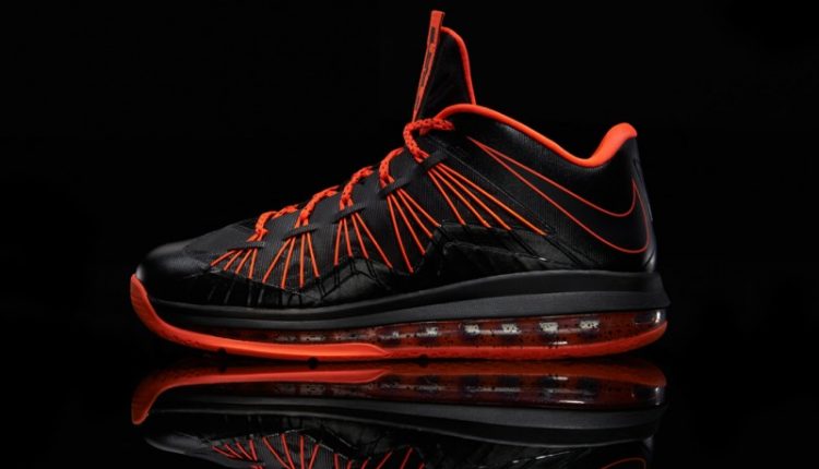 Lebron-Profile-Blk-Total-Crimson_3156_TWI-800×500