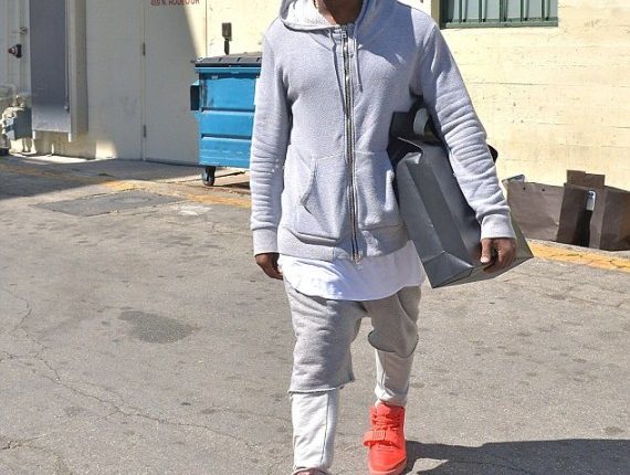 Kanye-West-Wears-Red-october-Air-Yeezy-2-01