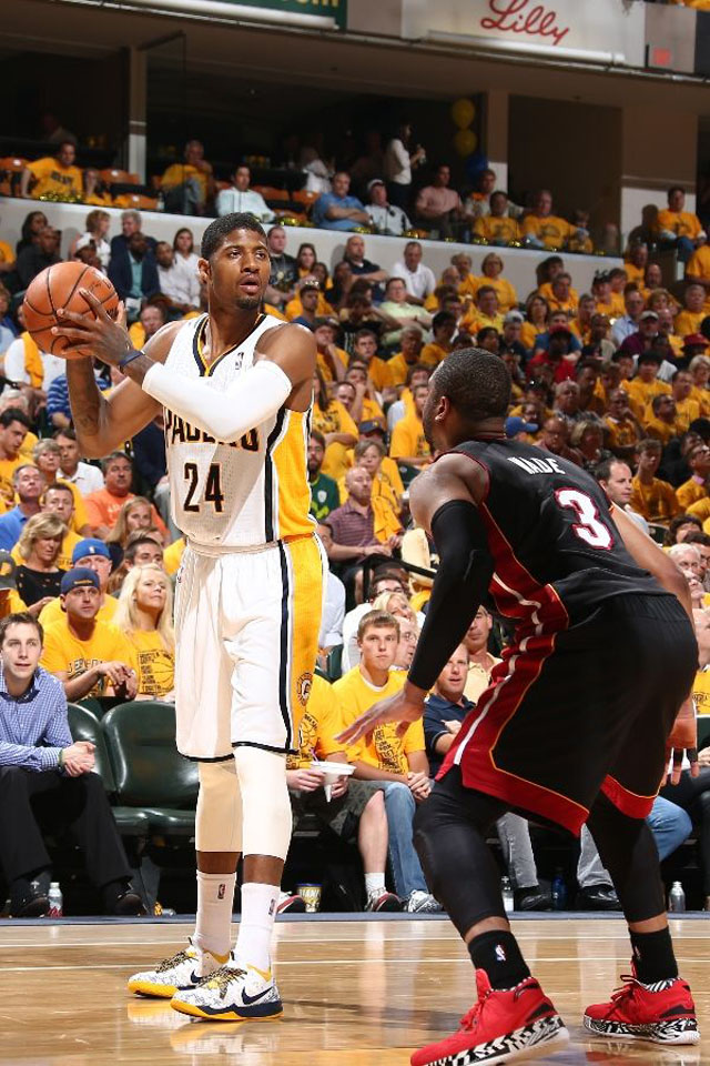 Paul George in the Nike zoom crusader