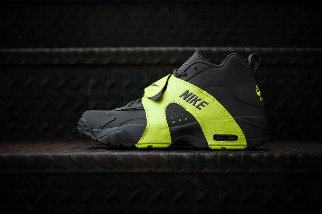 新聞速報 / nike air veer dark grey and volt 圖集