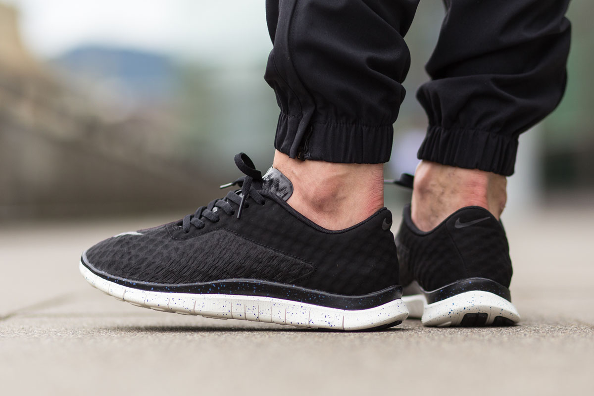 nike free hypervenom black