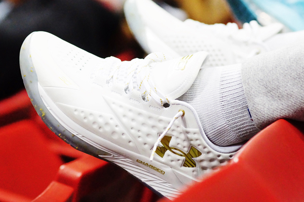curry 1 low championship