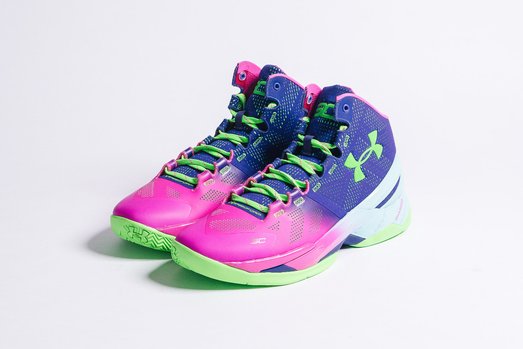 curry 2 northern lights