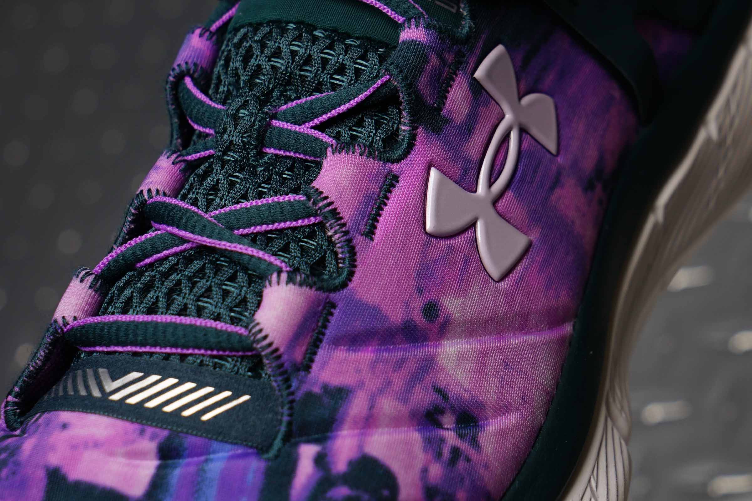 under armourcharged cushioning feature24