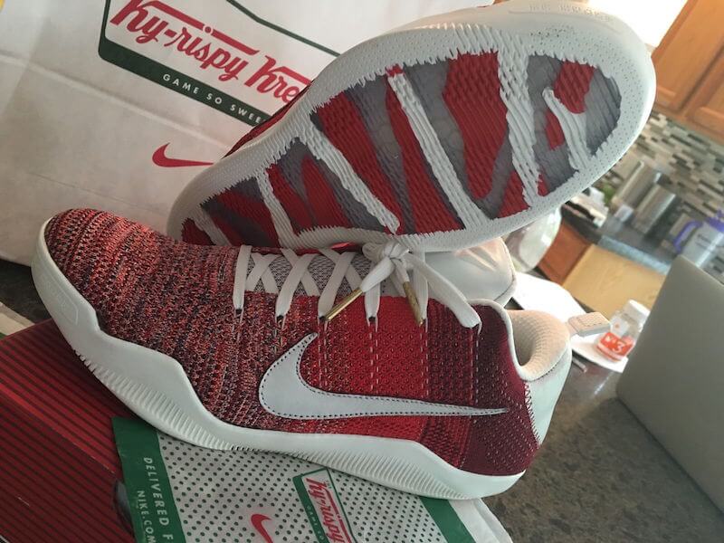 Kobe 11 elite deals low 4kb red horse