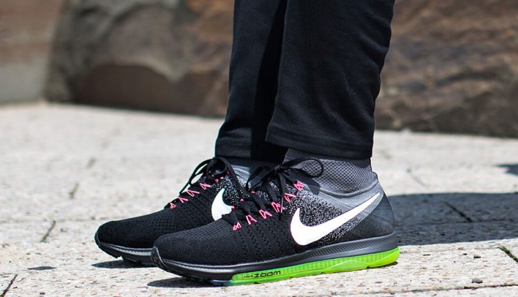 nike-zoom-all-out-flyknit-black-neon-pink-1