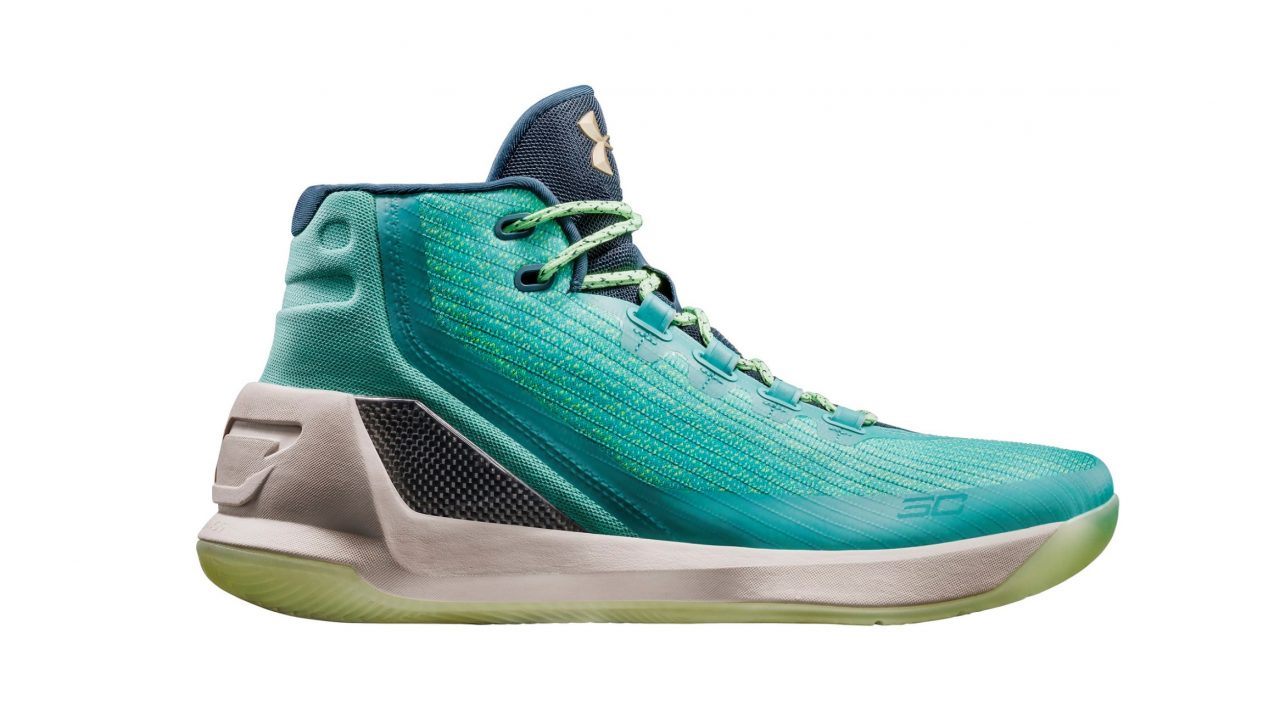 Curry 3 cheap reign water