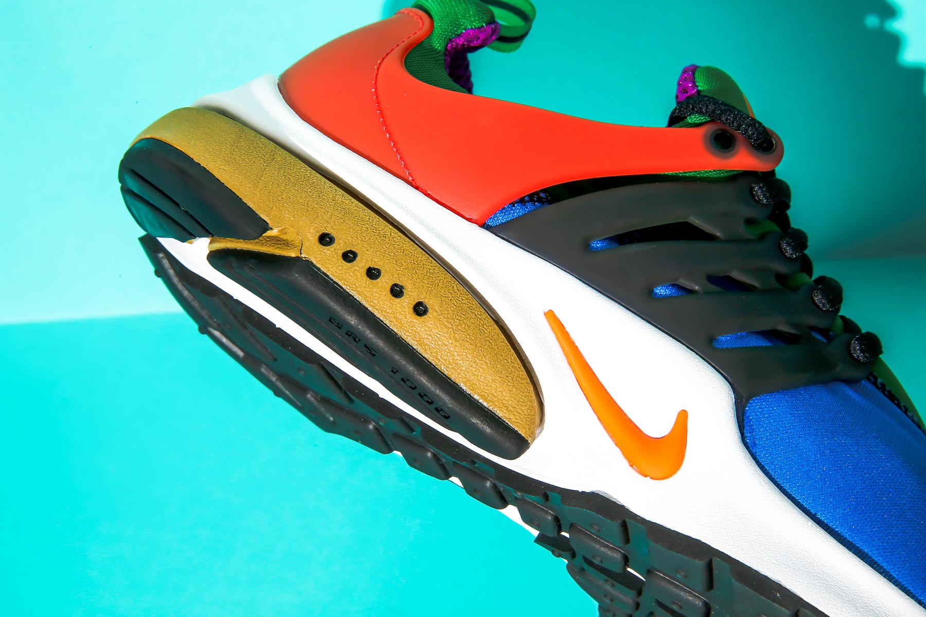 勘履訪客/ BEAMS x Nike Air Presto 'Greedy' - KENLU.net