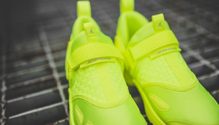 Nike-Jordan-Trunner VOLT (3)