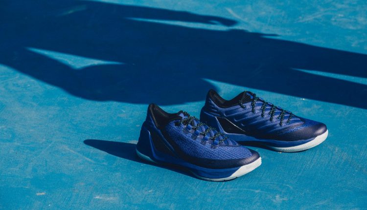 Under Armour Curry 3 Low Dark Horse (11)