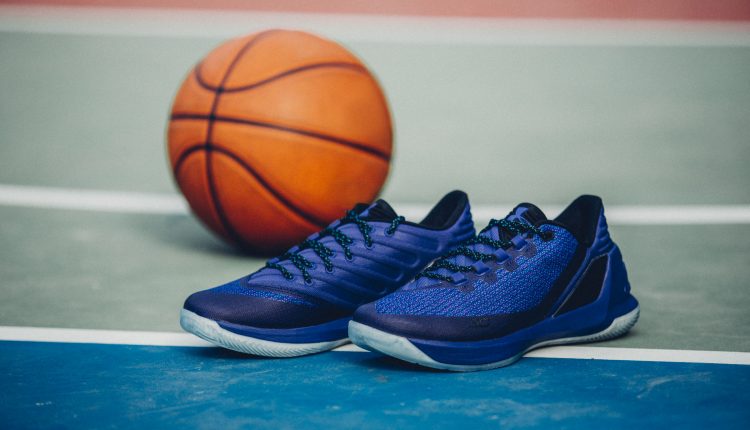 Under Armour Curry 3 Low Dark Horse (3)
