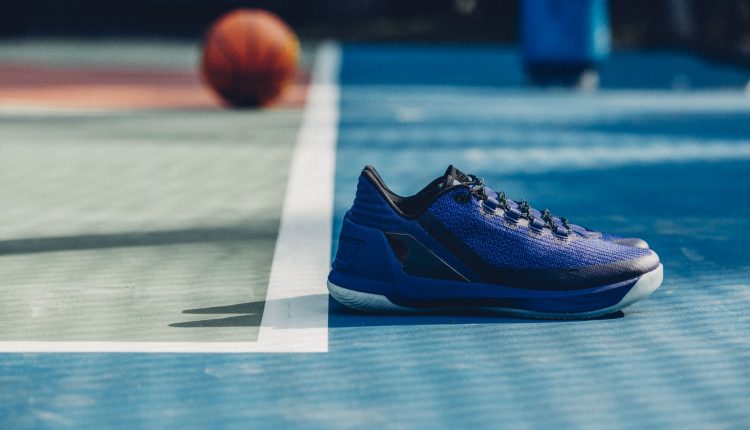 Under Armour Curry 3 Low Dark Horse (6)