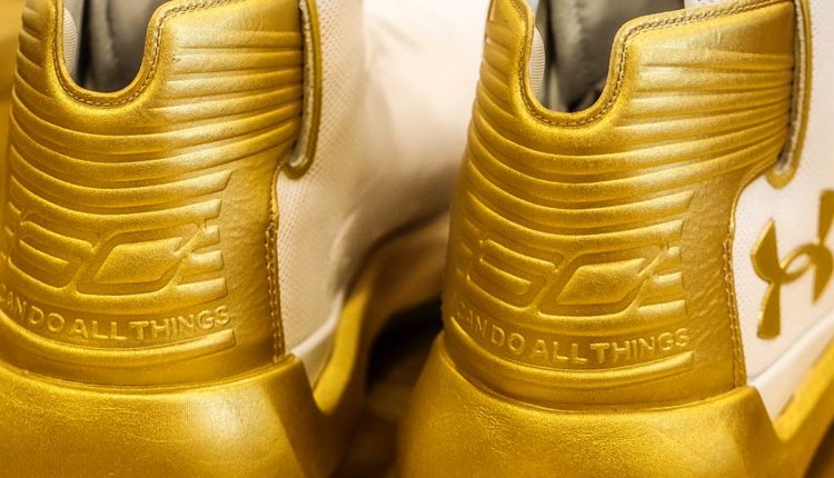 Curry 3Zer0 ChargedController gold pack (6)