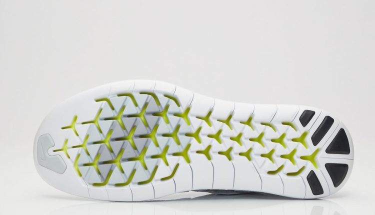 Nike-Free-Run-Motion-Flyknit-2017-White-Grey-1