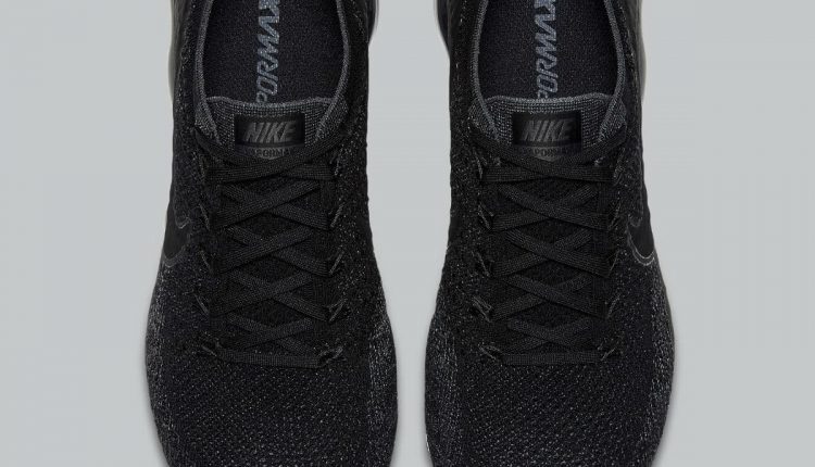 Nike-Air-Vapormax-Triple-Black-6