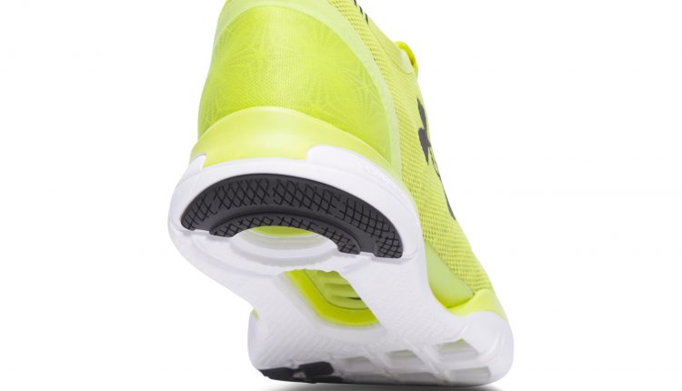 Under Armour Charged Coolswitch officiam image (15)