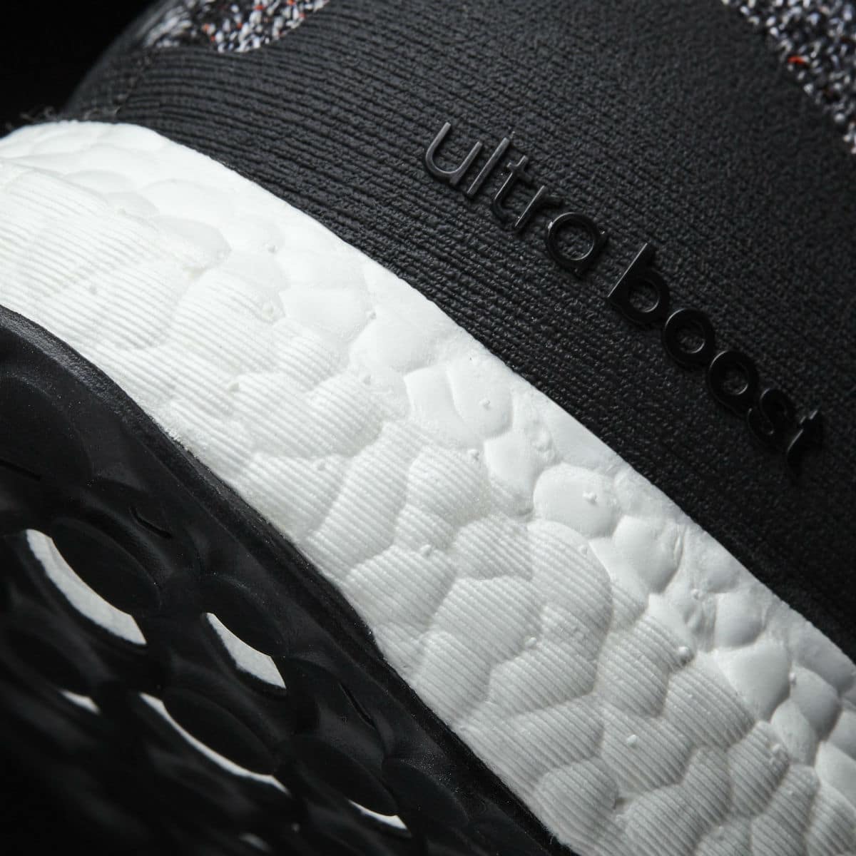 adidas ultra boost laceless black & white