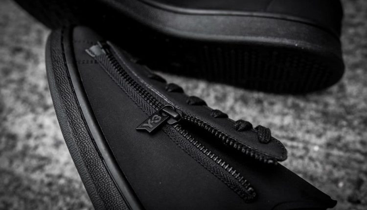 adidas-y3-stan-zip-triple-black-release-date (4)