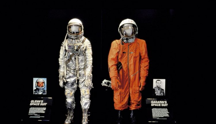 soviet_US_space_suits