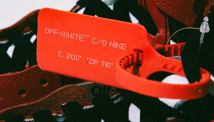 air-jordan-1-off-white-detailed-photos-shoe-box-laces-9