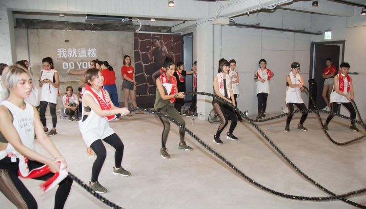 puma-do-you-velvet-rope-womens-training-collection (5)