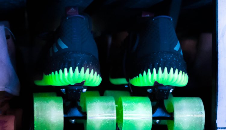 adidas-Dame-4-glow-in-the-park-CQ1254-7