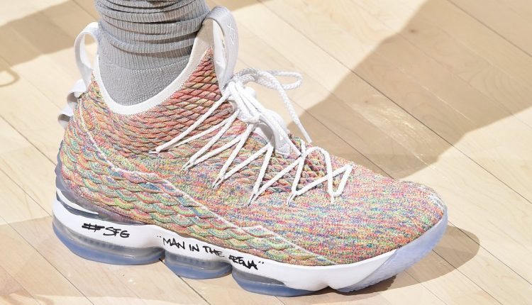 nike-lebron-15-multicolor-fruity-pebbles (1)