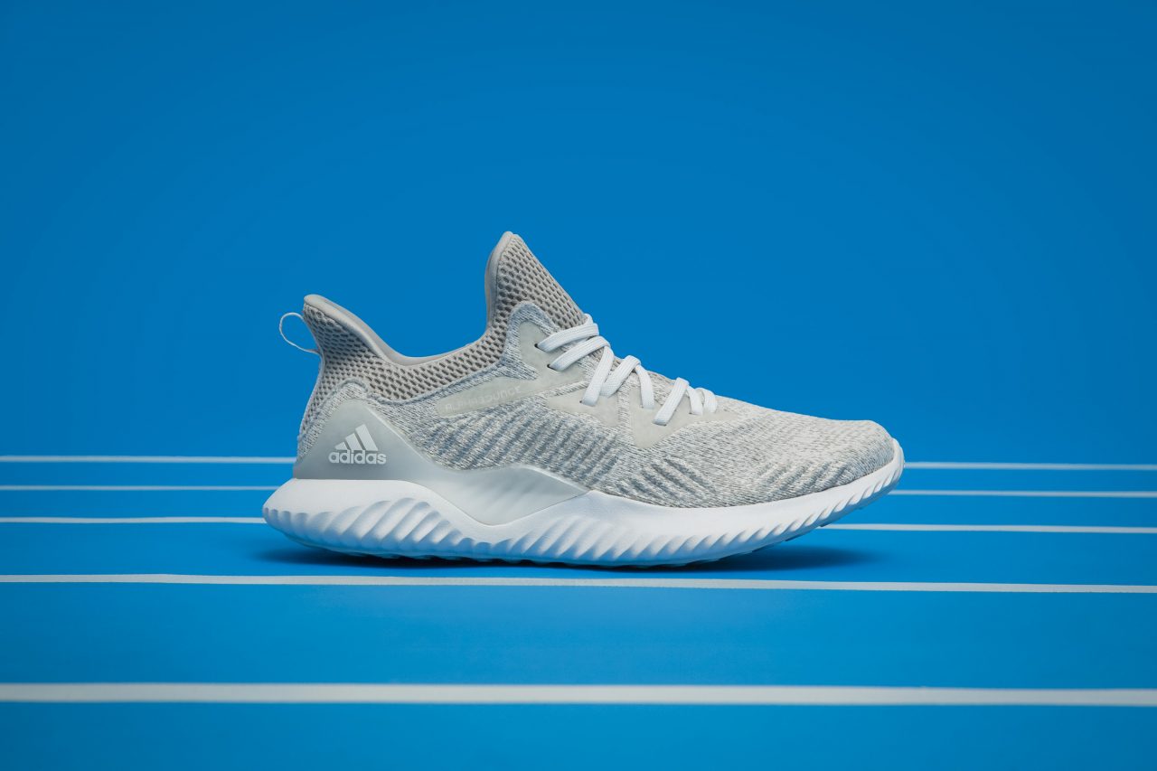 è·æ­¥ãè¨ç·´é½çå® ç¨å®¶æè¡æé å¾æææ°çééµ / adidas AlphaBOUNCE Beyond â KENLU.net