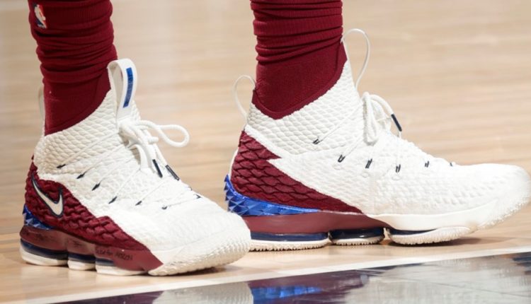 nike lebron 15 air zoom generation first game (1)
