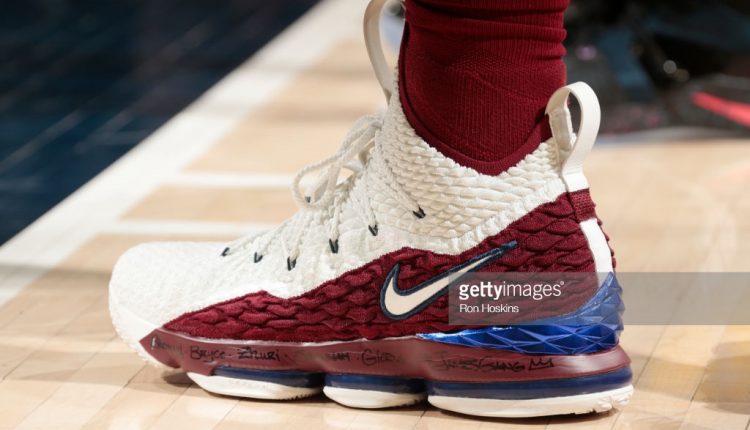 nike lebron 15 air zoom generation first game (2)