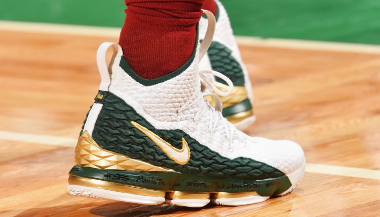 Nike LeBron 15 Air Zoom Generation SVSM (1)