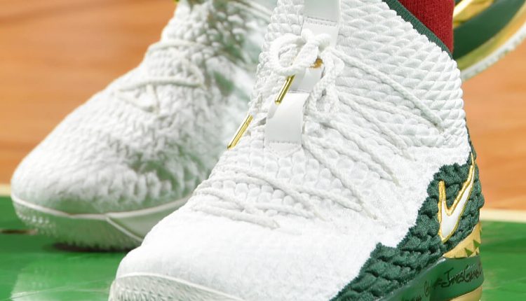 Nike LeBron 15 Air Zoom Generation SVSM (2)