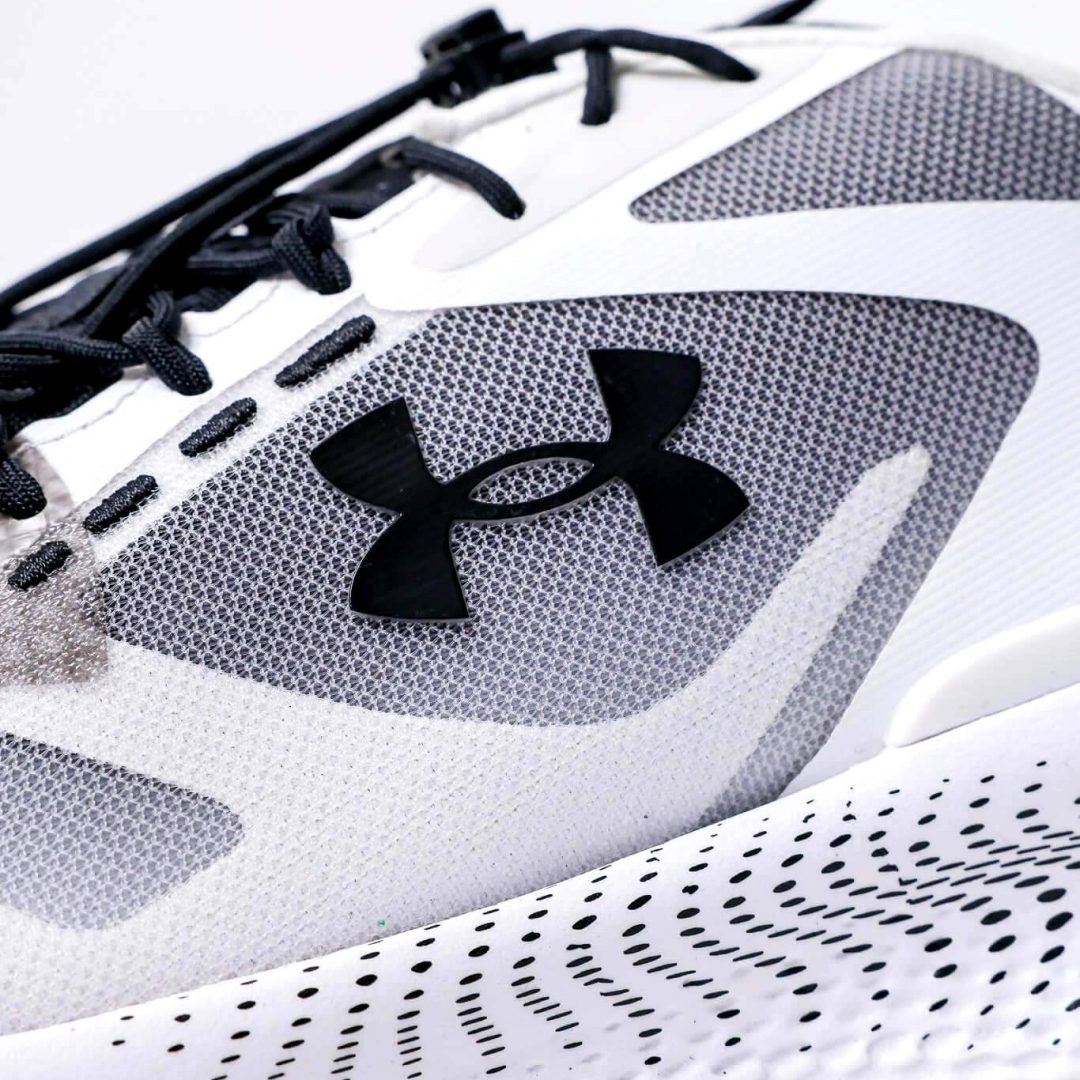 Under Armour Echo feature (118) Under Armour Echo feature (118)