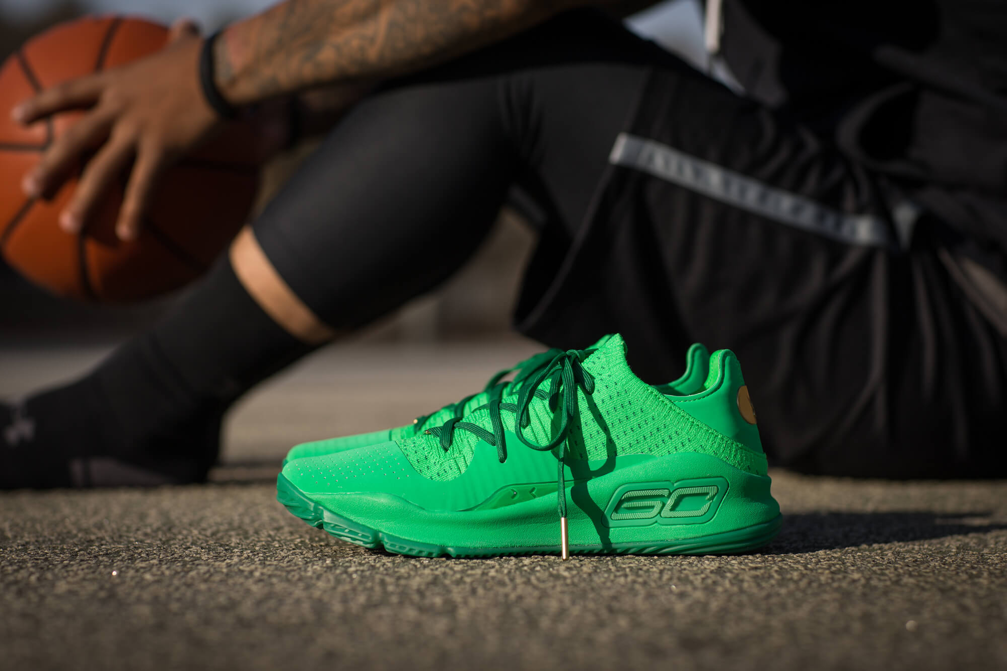 curry 5 low Green