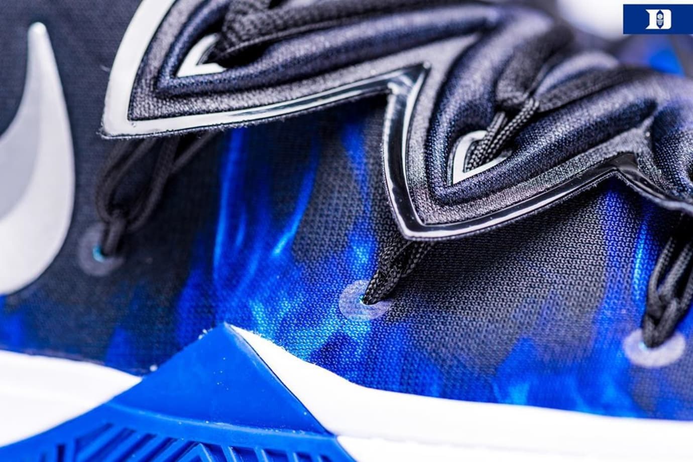 Another 'Friends' Kyrie 5 Has Surfaced First class brand shoe shop!