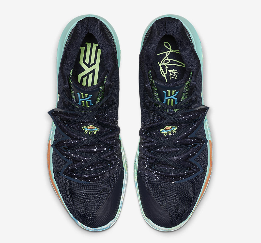 New Nike Kyrie 5 'Friends' Men Sz. 12 Shoes BLK WHT Multi
