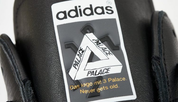 Palace-2019-Autumn-Adidas-black-detail-14353_5c16c9cb-99d7-40c8-964e-780450650eb3_640x@2x