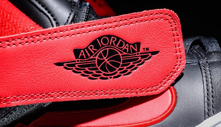 Air Jordan 1 Hi FlyEase (3)