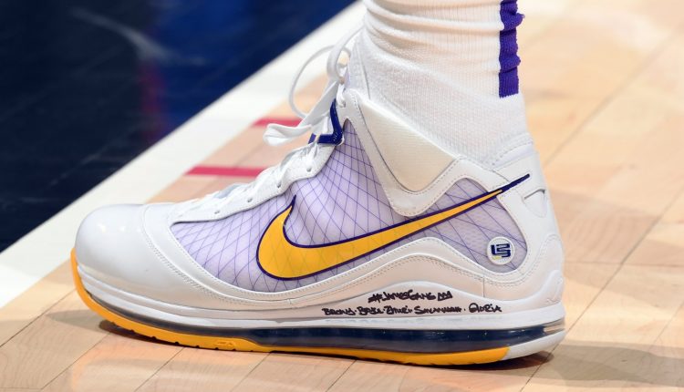 nike-air-max-lebron-7-vii-lakers-sunday-white (1)