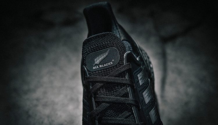 adidas-ultraboost-20-all-blacks-fz0577 (3)