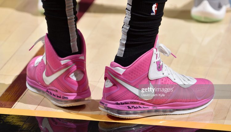 Nike LeBron 8 V2 Think Pink (2)