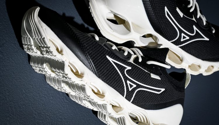 MIZUNO WAVE PROPHECY beta-3